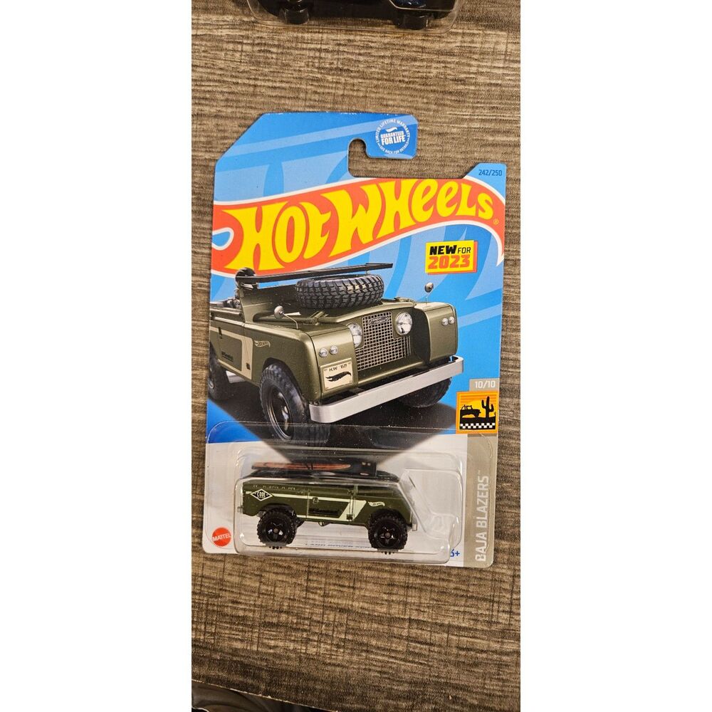 Hot Wheels Baja Blazers Land Rover Series II -- ITEM #3247 , B, C  SOLD 3247a